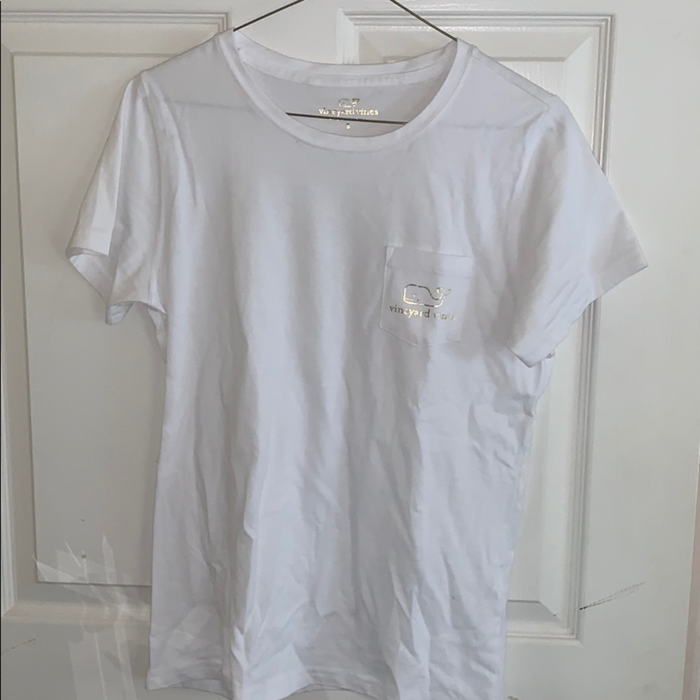 White Vinyard Vines shirt